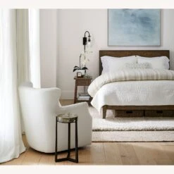 Pottery Barn Flynn Recycled Glass Plug-In Sconce -Othe Furniture Shop 1500 1500 frame 0 1051