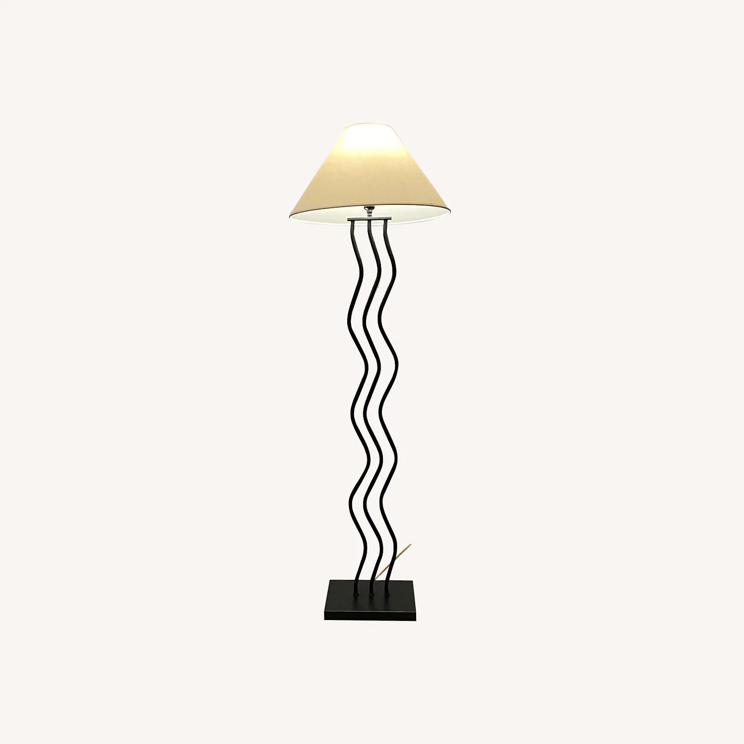 Memphis Style Sculptural Curved Wavy Floor Lamp 3 Memphis Style Sculptural Curved Wavy Floor Lamp