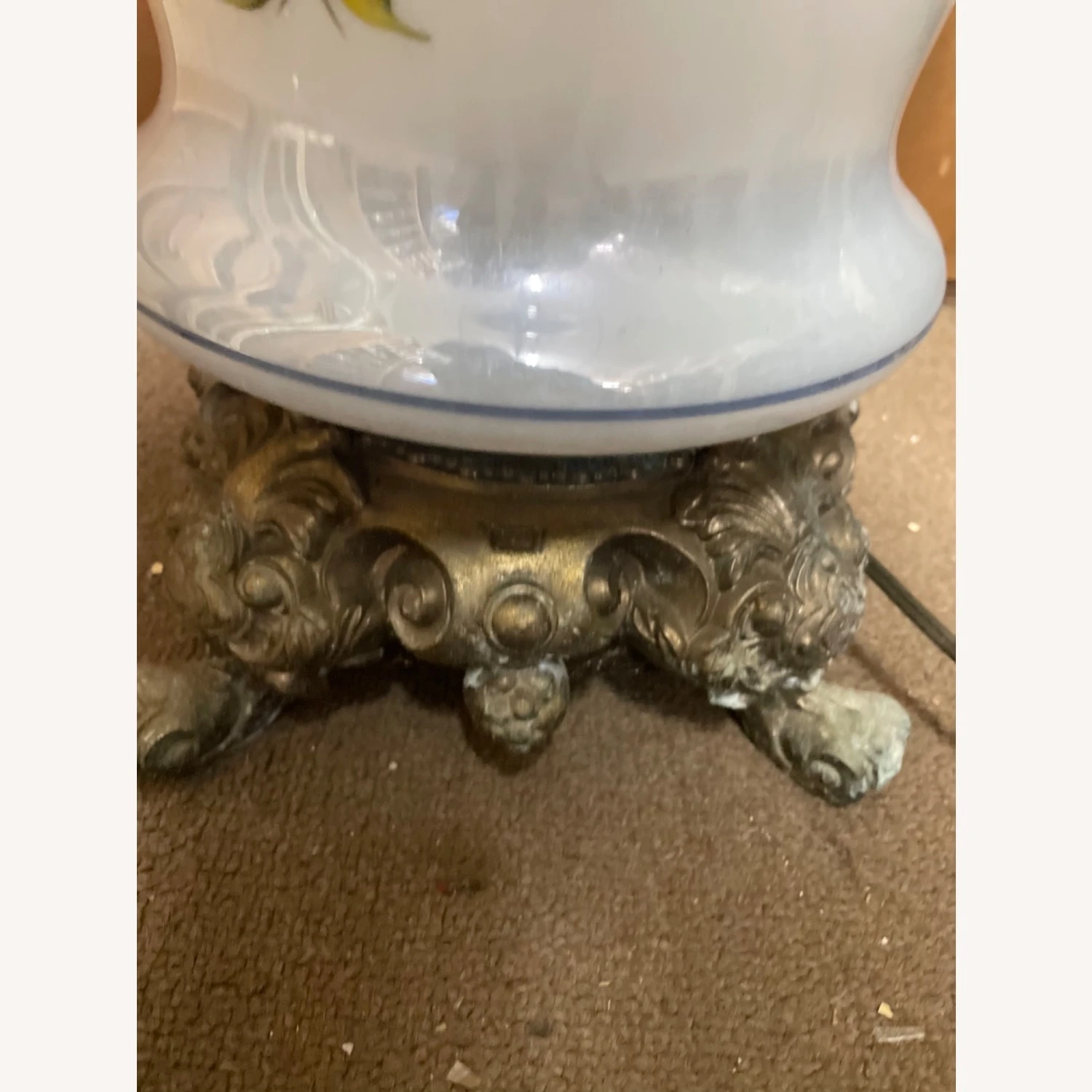 Vintage Gone With The Wind Hurricane Lamp 10 Vintage Gone With The Wind Hurricane Lamp - Image 8