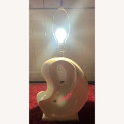 Vintage Abstract Structural Table Lamp In White -Othe Furniture Shop 1500 1500 frame 0 2278