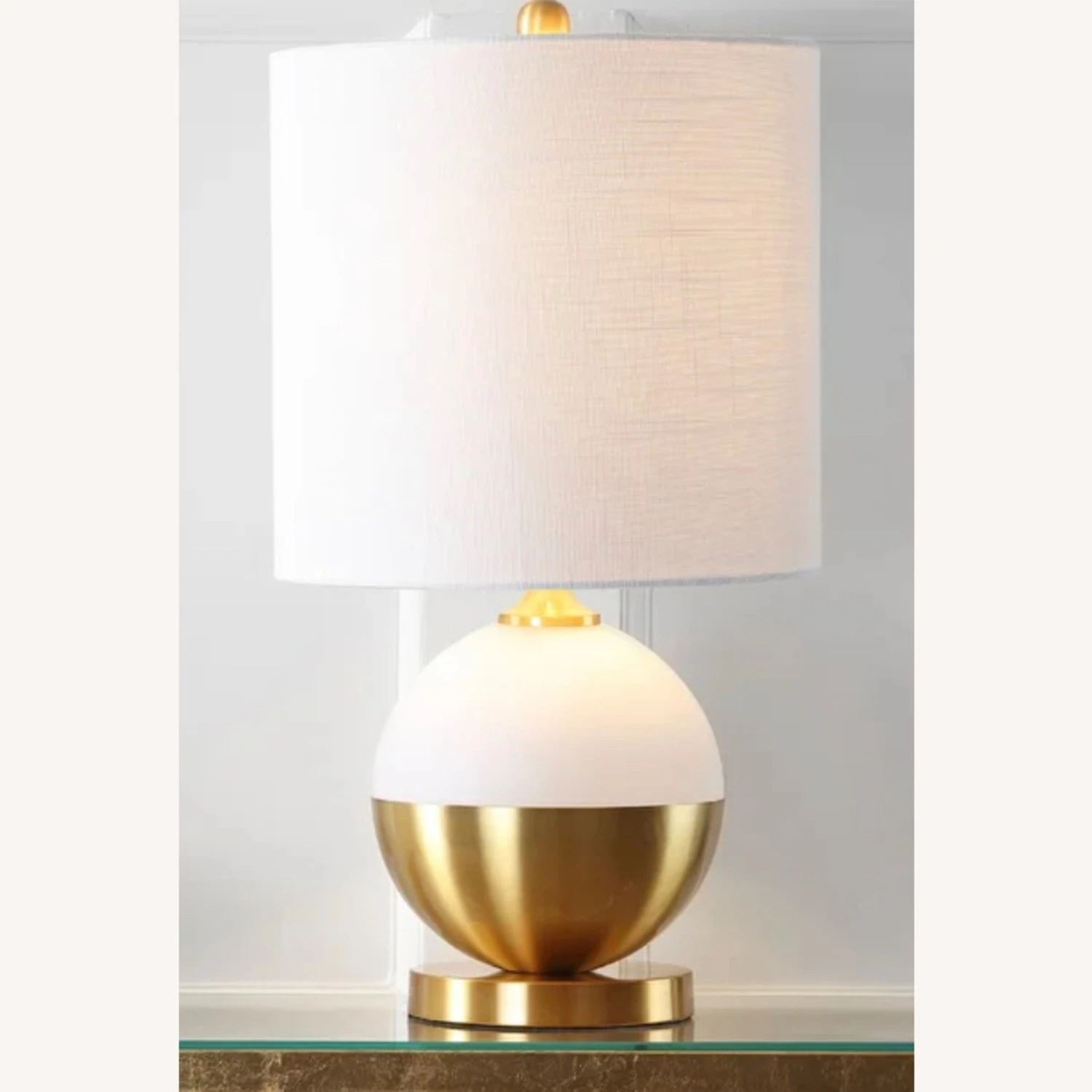 Mercers White And Gold Table Lamp 4 Mercers White And Gold Table Lamp - Image 2