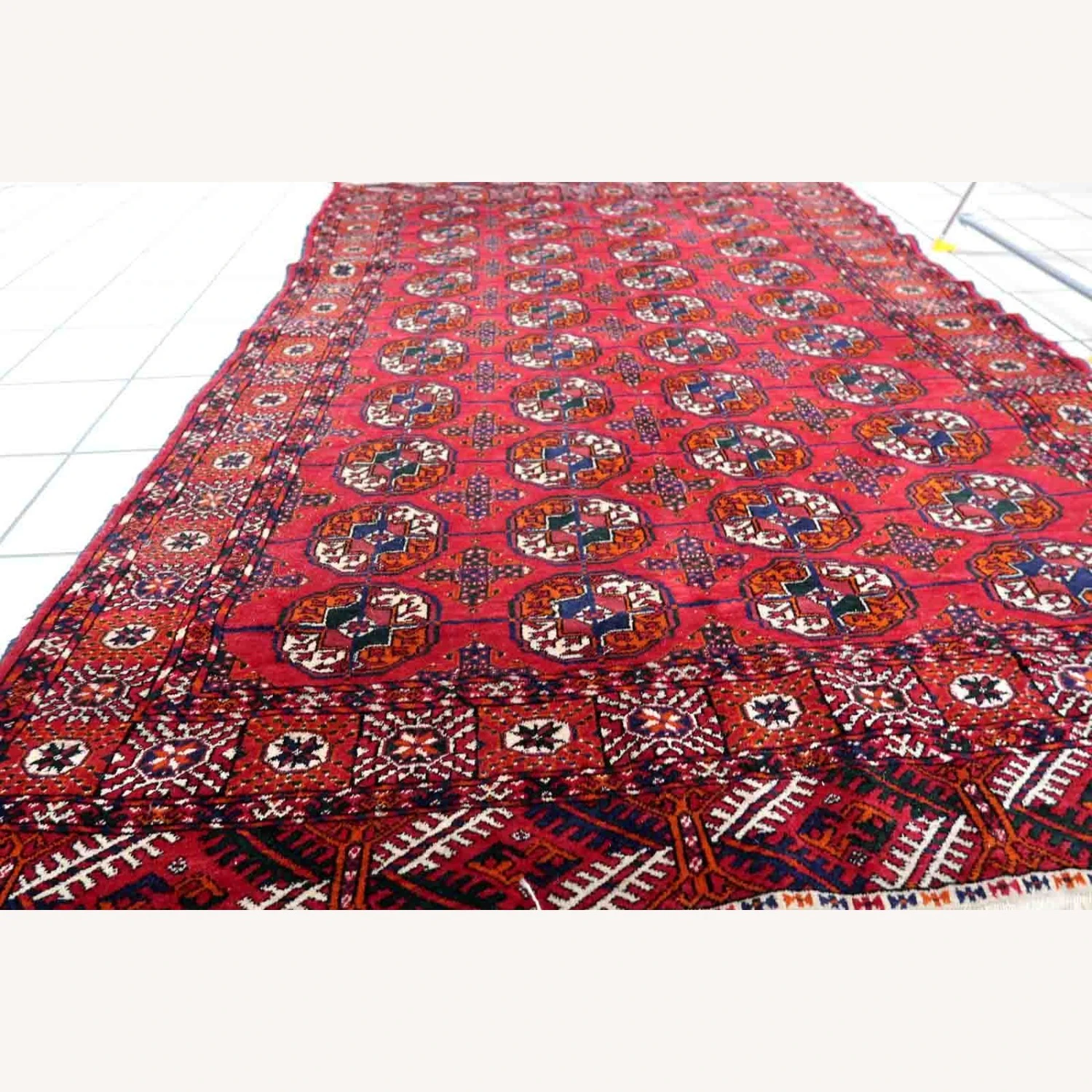 Handmade Vintage Turkmen Tekke Rug 10 Handmade Vintage Turkmen Tekke Rug - Image 8