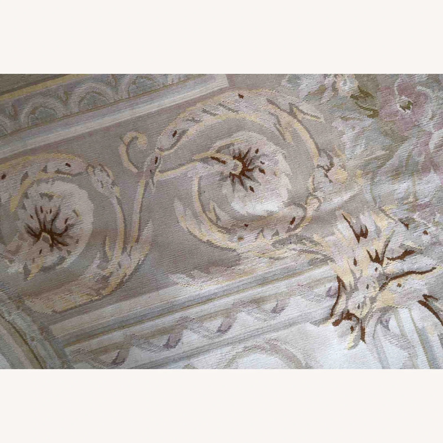 Handmade Vintage French Aubusson Rug 9 Handmade Vintage French Aubusson Rug - Image 7