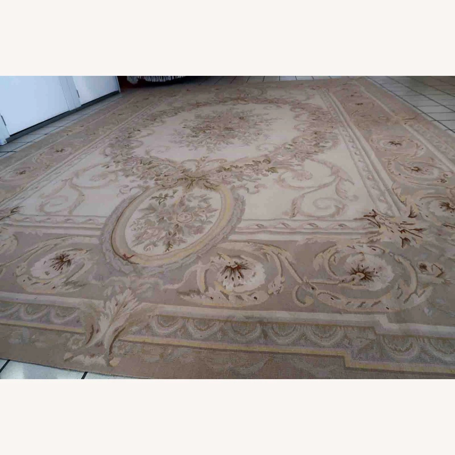 Handmade Vintage French Aubusson Rug 15 Handmade Vintage French Aubusson Rug - Image 13