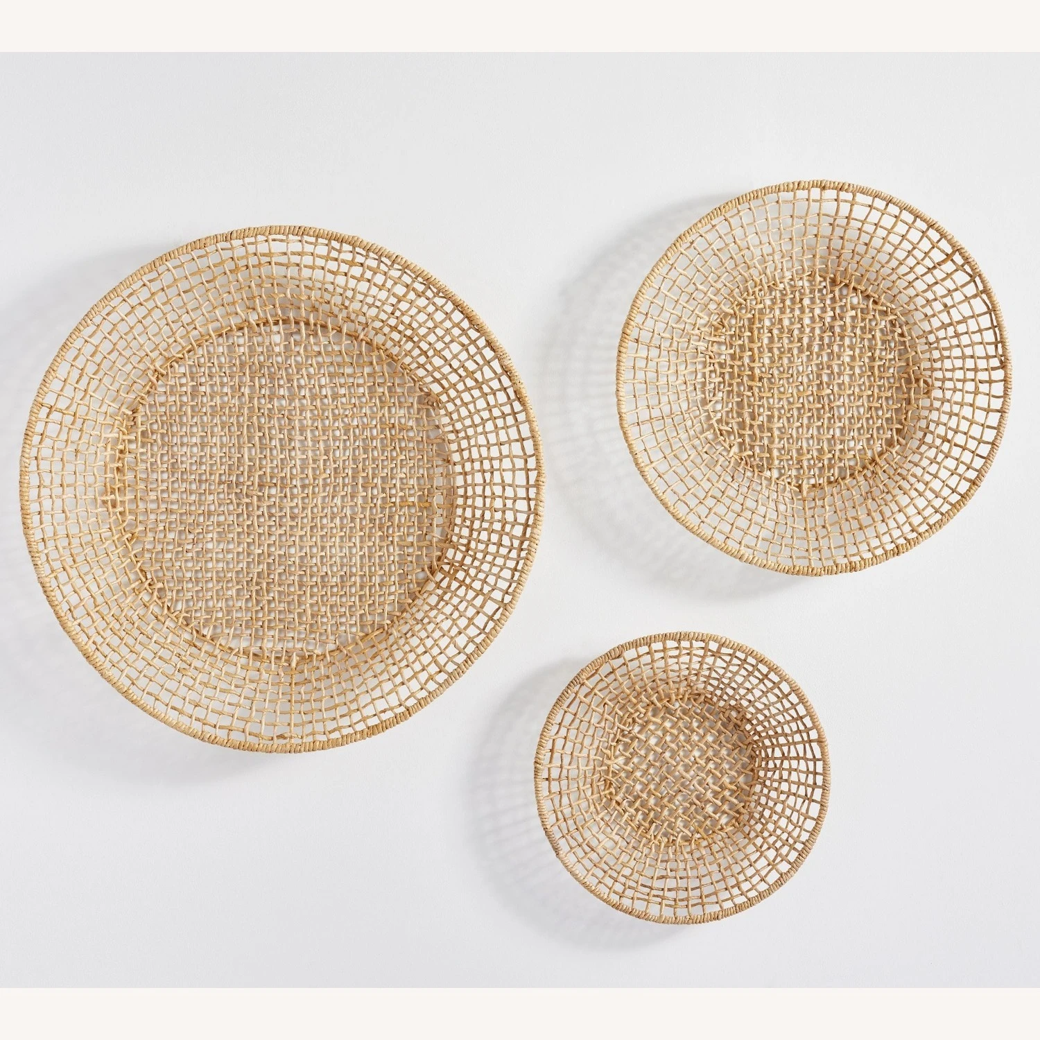 Pottery Barn Asha Abaca Wall Baskets - Set Of 3 3 Pottery Barn Asha Abaca Wall Baskets - Set Of 3