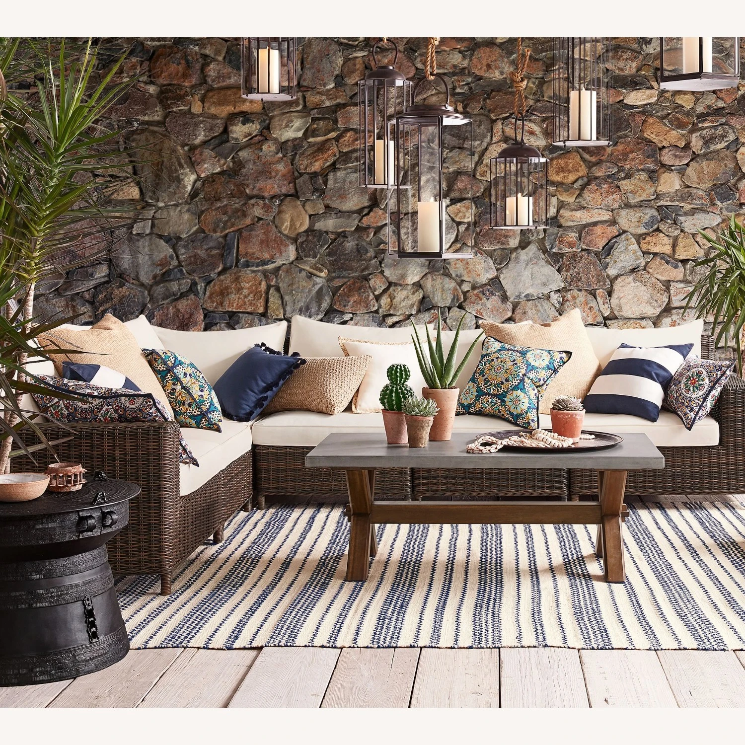 Pottery Barn Abbott Concrete & Acacia Rectangular Table 6 Pottery Barn Abbott Concrete & Acacia Rectangular Table - Image 4