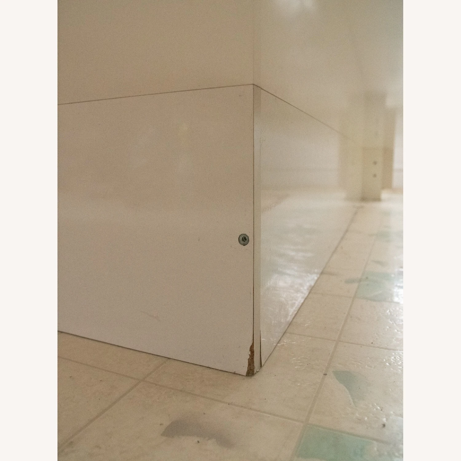 Vintage 80's Cream Lacquer Queen Bed 4 Vintage 80's Cream Lacquer Queen Bed - Image 2