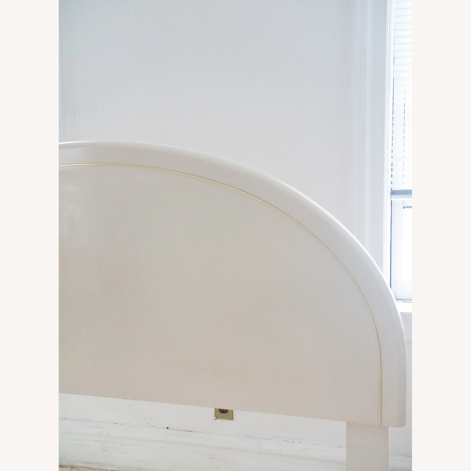 Vintage 80's Cream Lacquer Queen Bed 6 Vintage 80's Cream Lacquer Queen Bed - Image 4