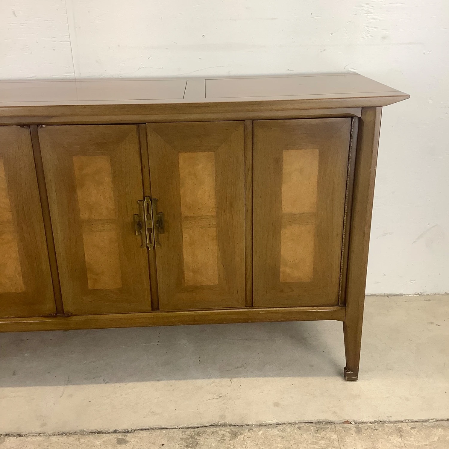 Mid-Century Sideboard With Display Shelf 14 Mid-Century Sideboard With Display Shelf - Image 12