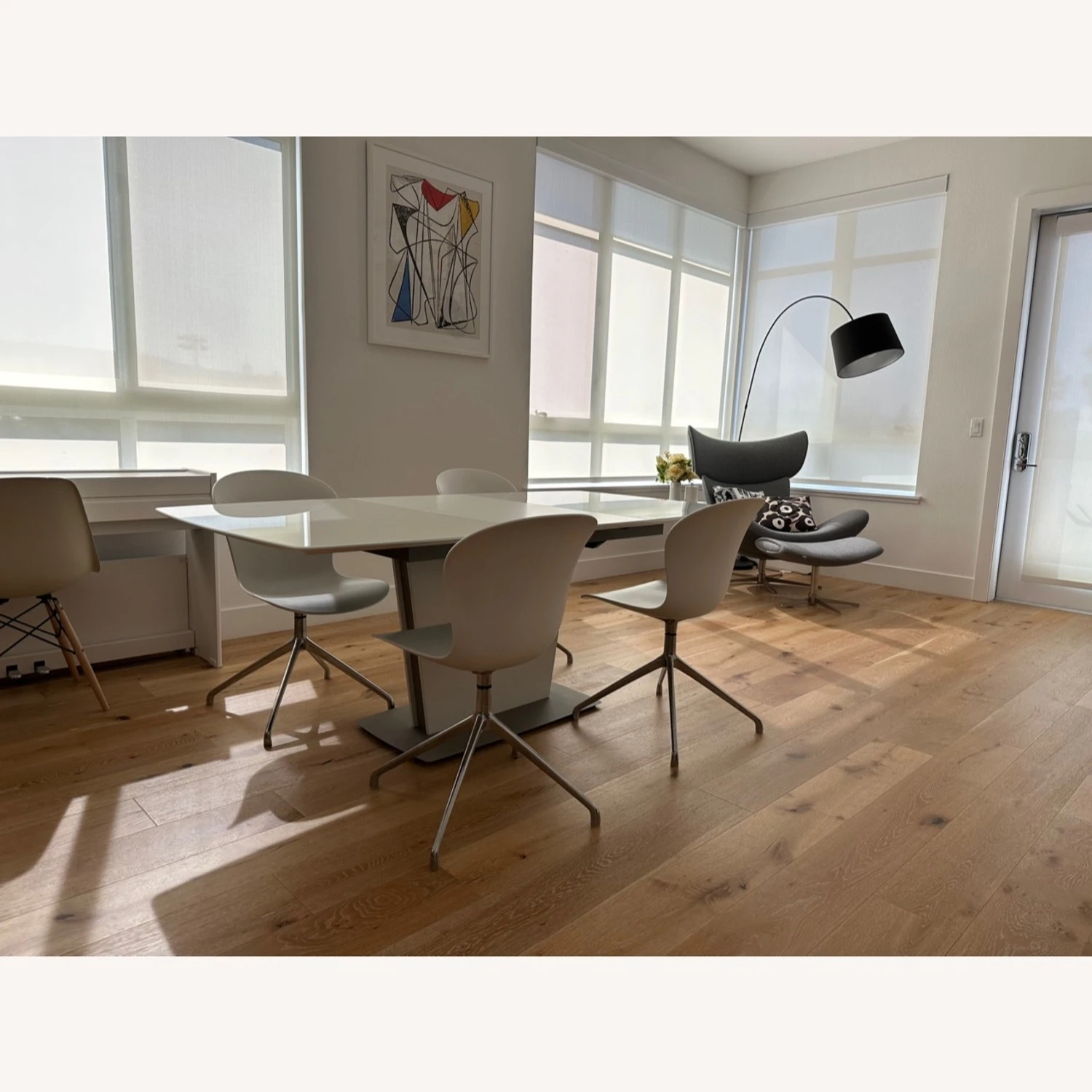 BoConcept Milano Dining Table 1 And Adelaide Chairs 4 12 BoConcept Milano Dining Table 1 And Adelaide Chairs 4 - Image 10