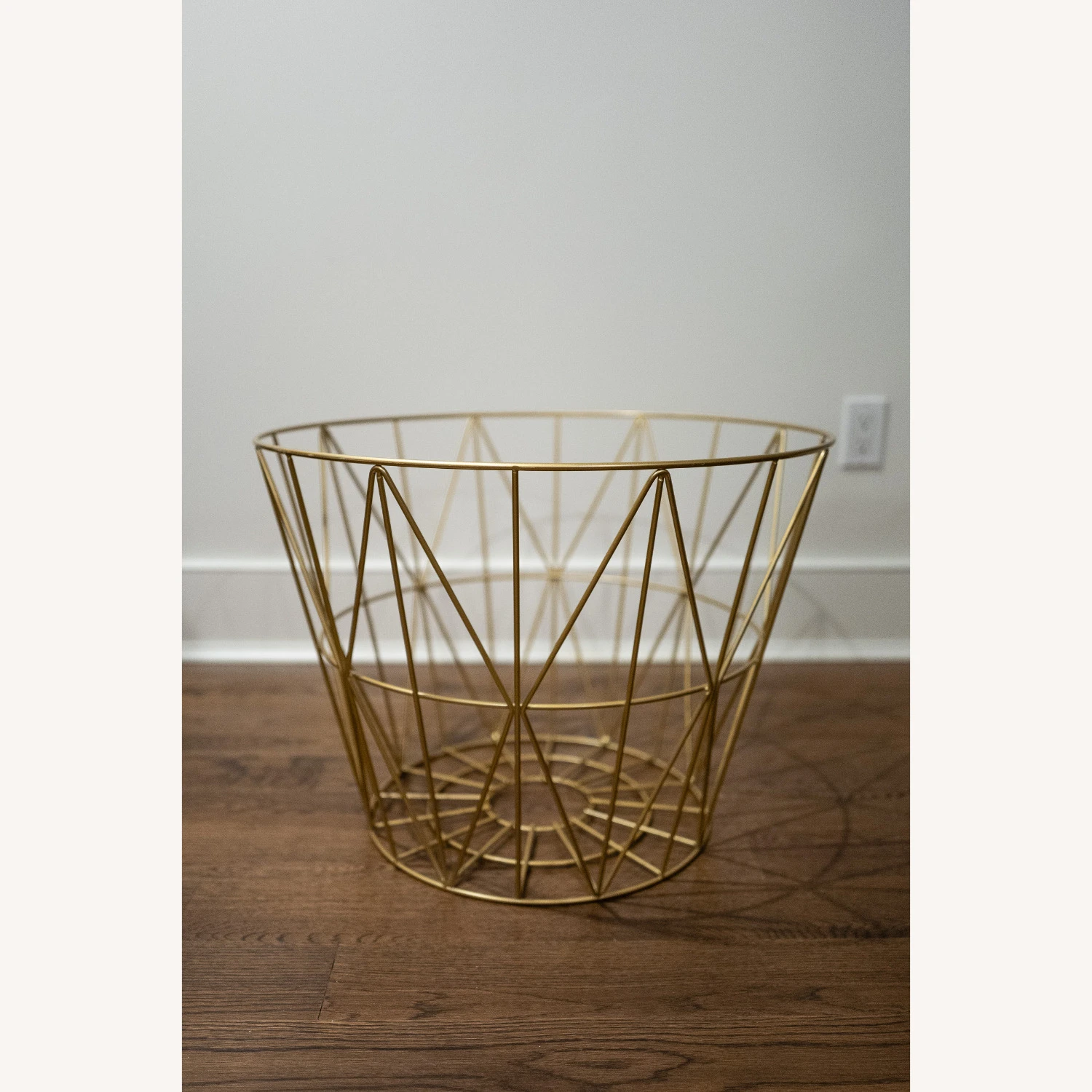 Ferm Living Large Brass Wire Basket 5 Ferm Living Large Brass Wire Basket - Image 3