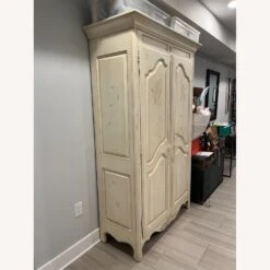 Ethan Allen French Country Painted Floral Armoire 23 Ethan Allen French Country Painted Floral Armoire -Othe Furniture Shop 1500 1500 frame 0 9394